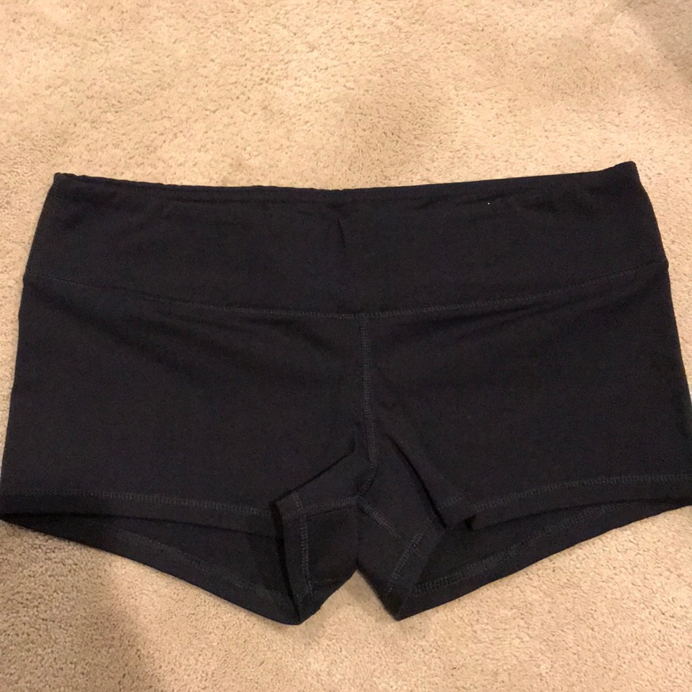 FLEO - Black XL shorts